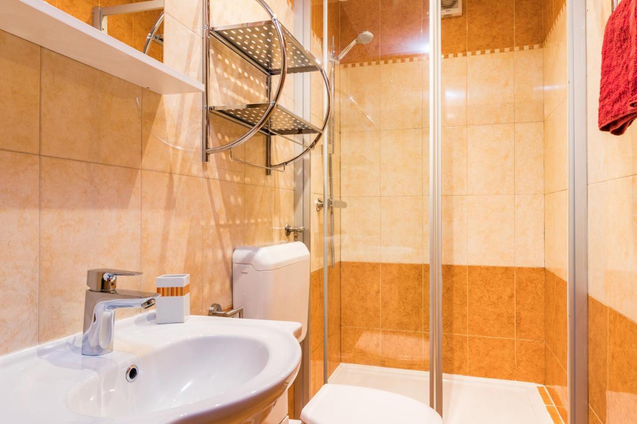 Apartmani Kazun - App1 فاجانا المظهر الخارجي الصورة
